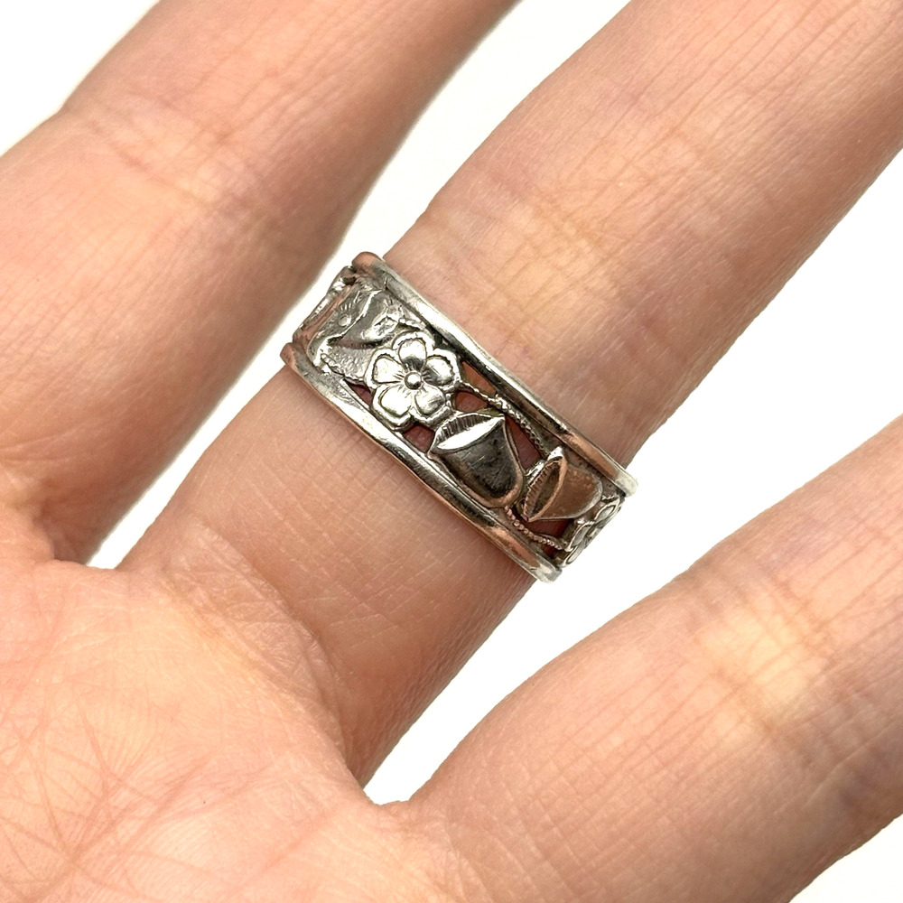 1950s Uncas STERLING Silver Wedding Bells and Flowers Openwork Wedding Band 8.5
